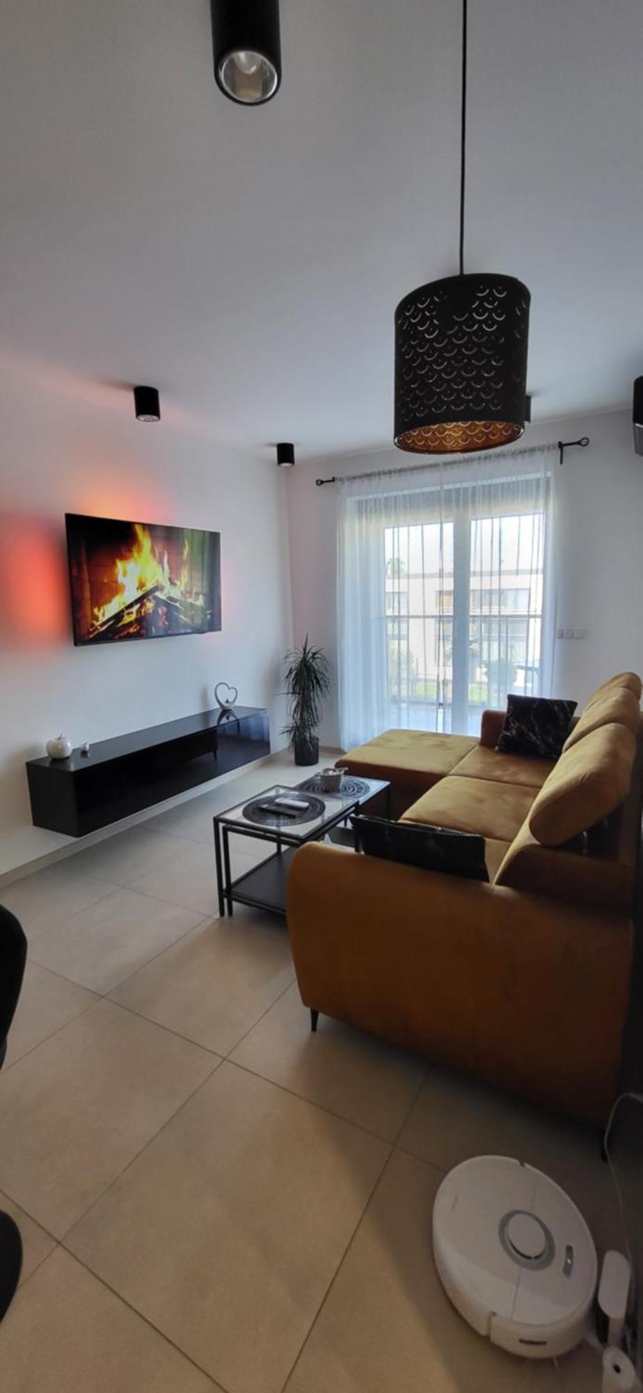 Apartment Jb 56m2 Parking,balkon,2sypialnie Legnica